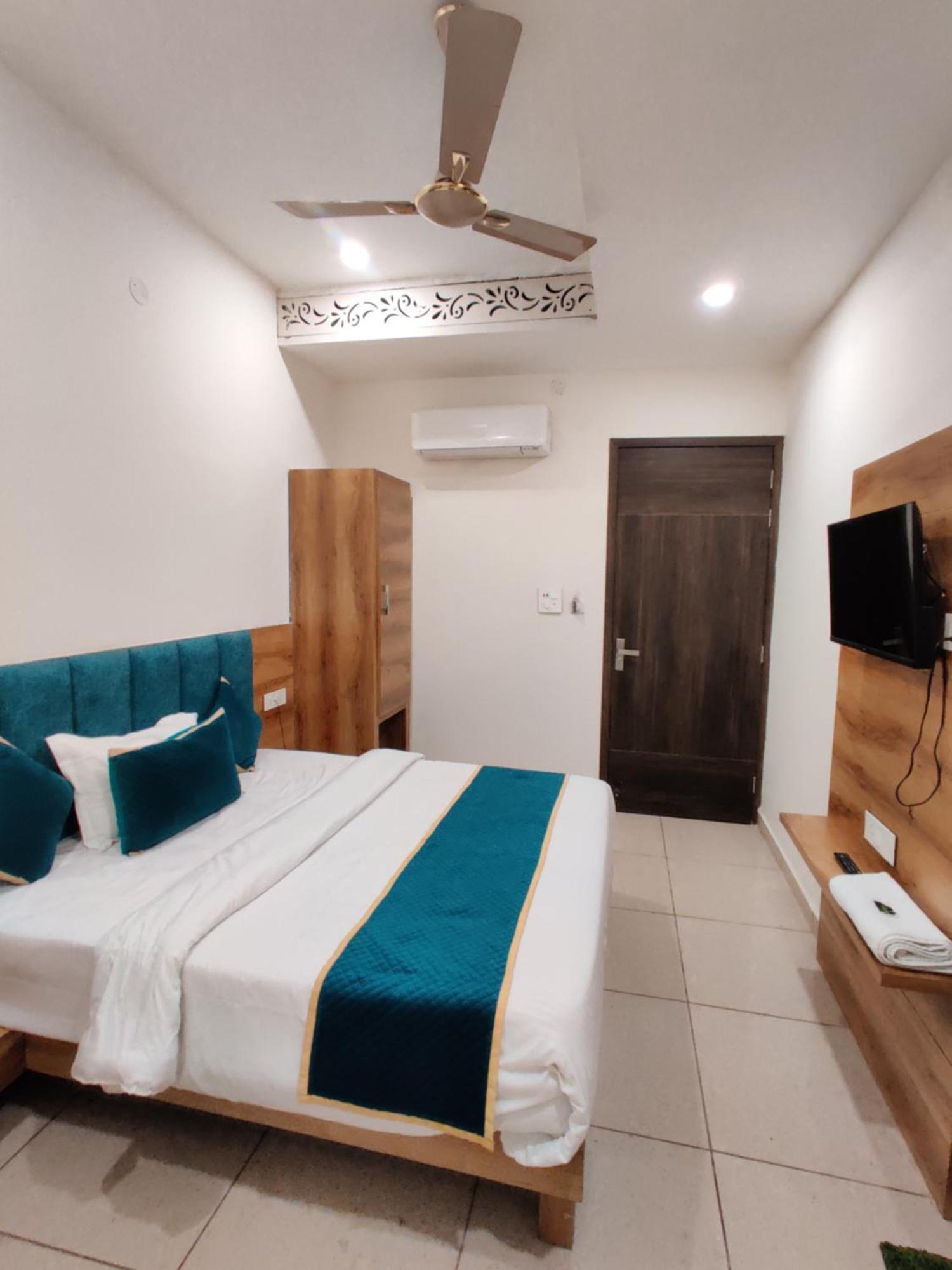 Hotel D S Inn Amritsar Zewnętrze zdjęcie