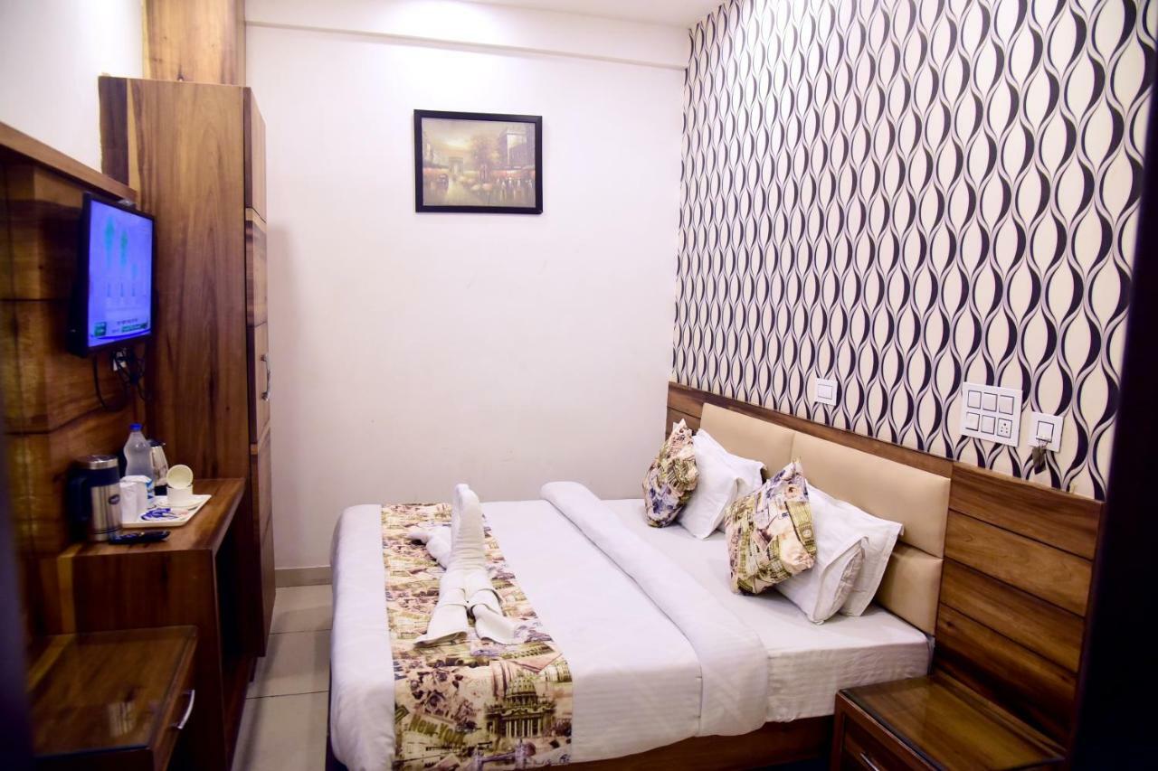 Hotel D S Inn Amritsar Zewnętrze zdjęcie