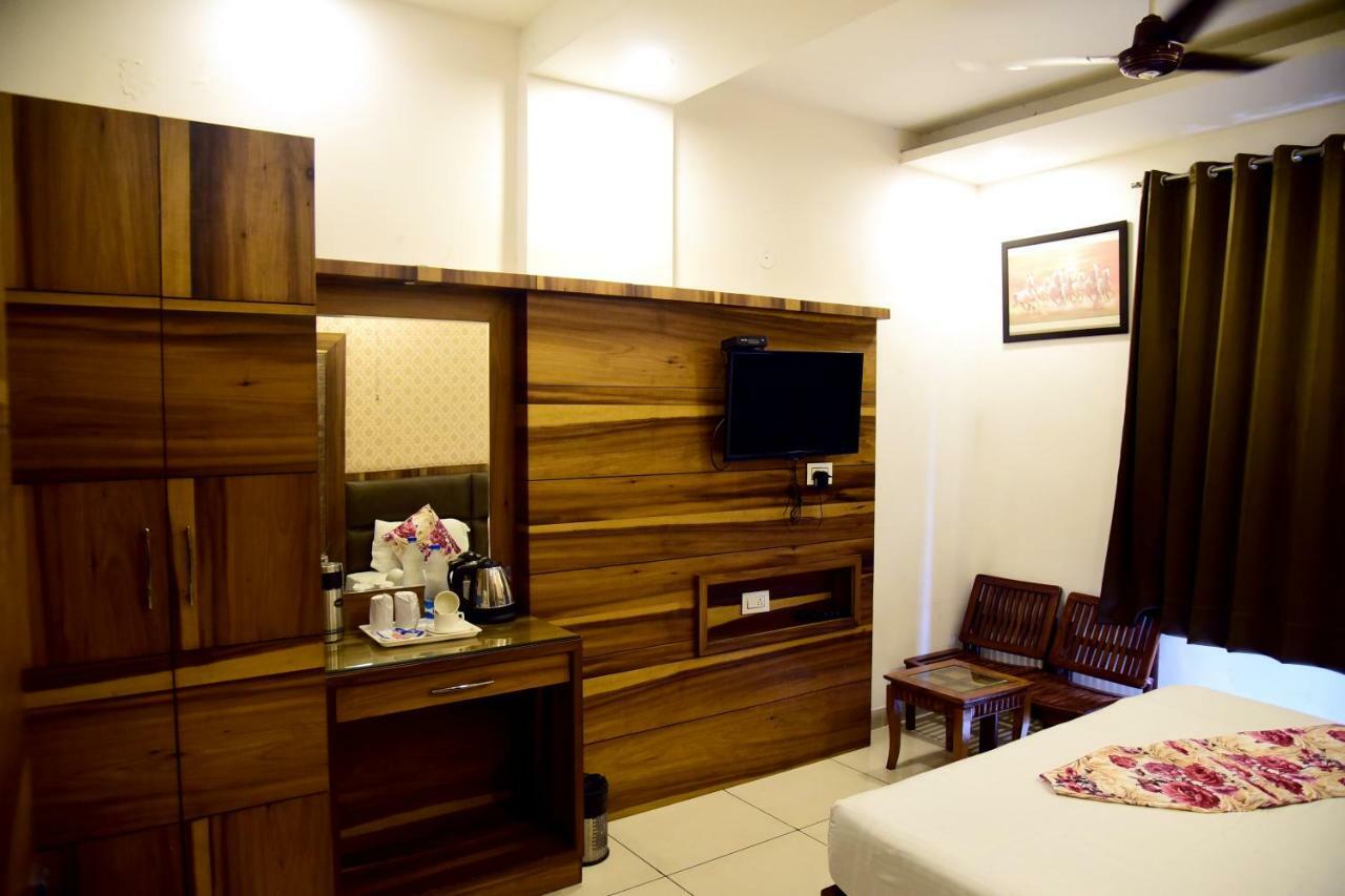 Hotel D S Inn Amritsar Zewnętrze zdjęcie