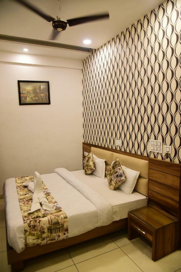 Hotel D S Inn Amritsar Zewnętrze zdjęcie