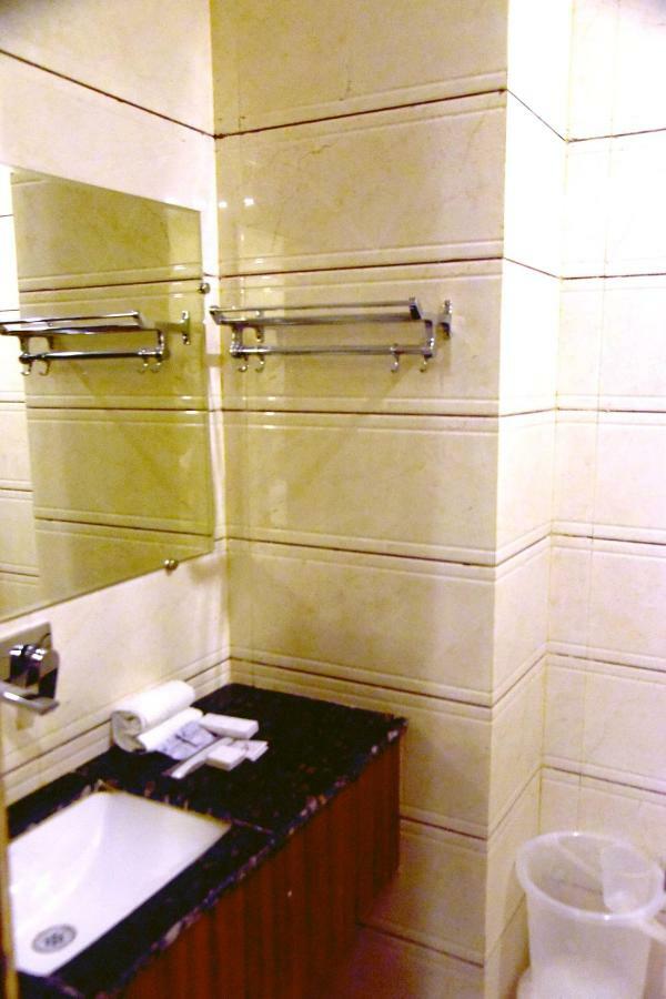 Hotel D S Inn Amritsar Zewnętrze zdjęcie